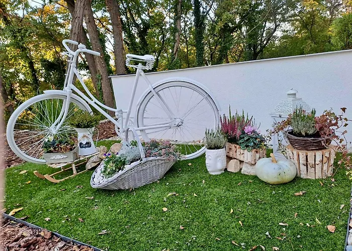 Silent Villa *